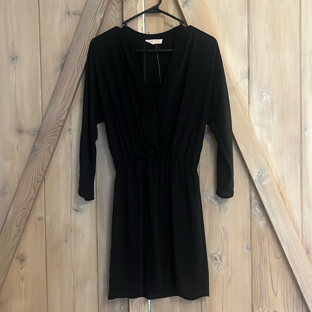 Black 3/4 sleeve dress